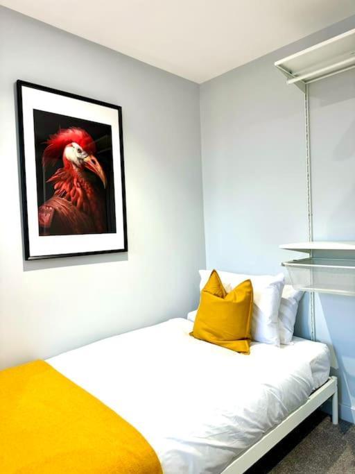 Bournemouth Getaway: 3Br Apartment Near Beach Экстерьер фото